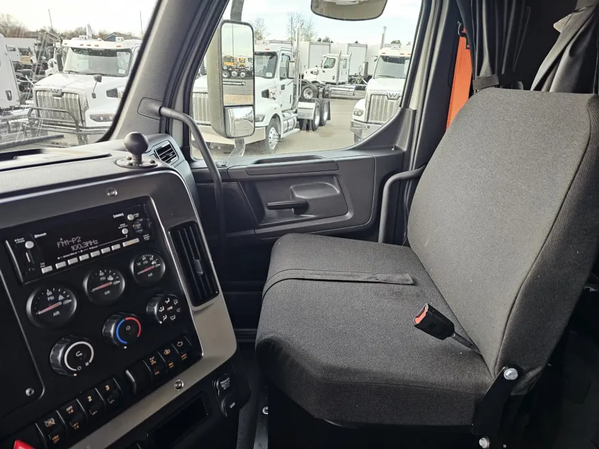 2025 Western Star 47X | Photo 12 of 22