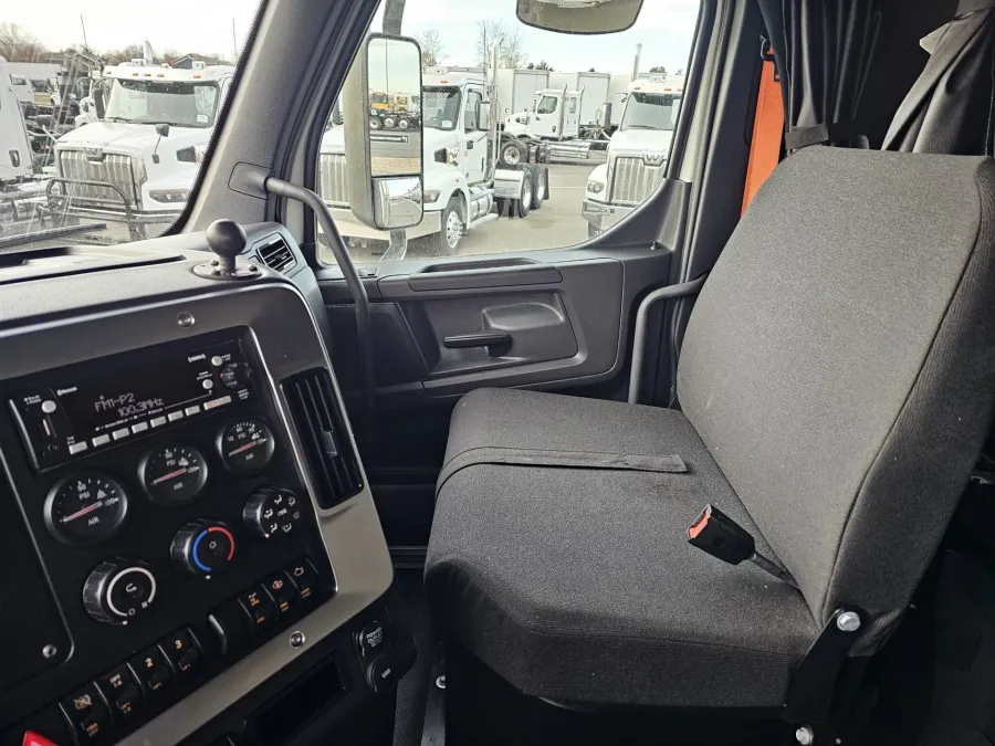 2025 Western Star 47X | Photo 12 of 22