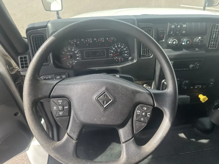 2020 International MV607 | Photo 13 of 17