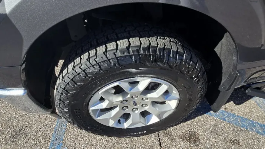 2023 Ford F-150 | Photo 10 of 28