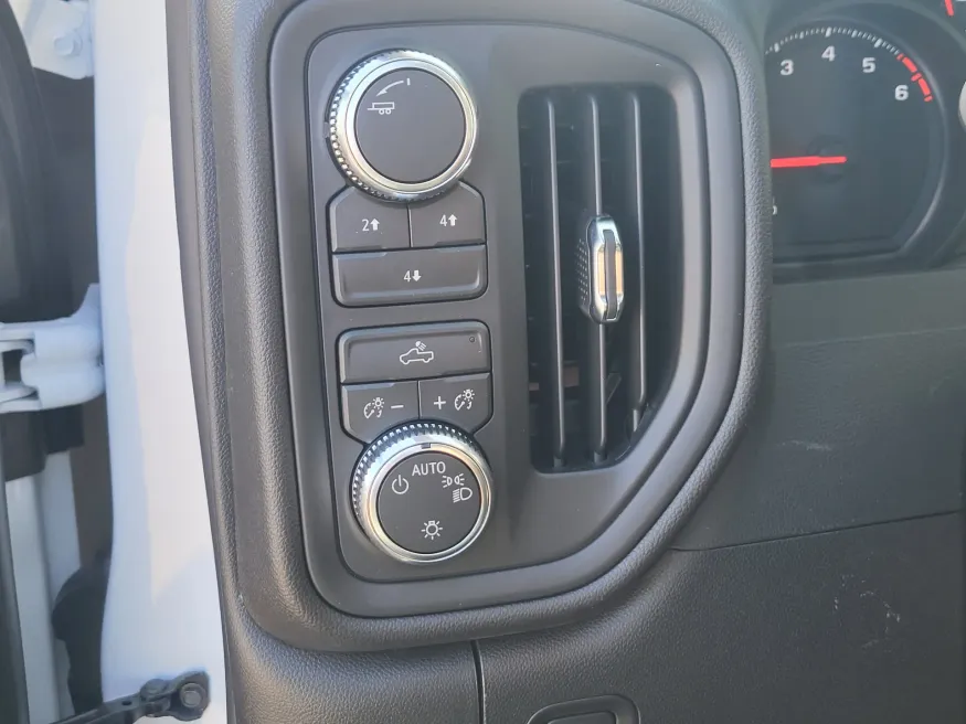 2026 GMC Sierra 2500HD Pro | Photo 20 of 30