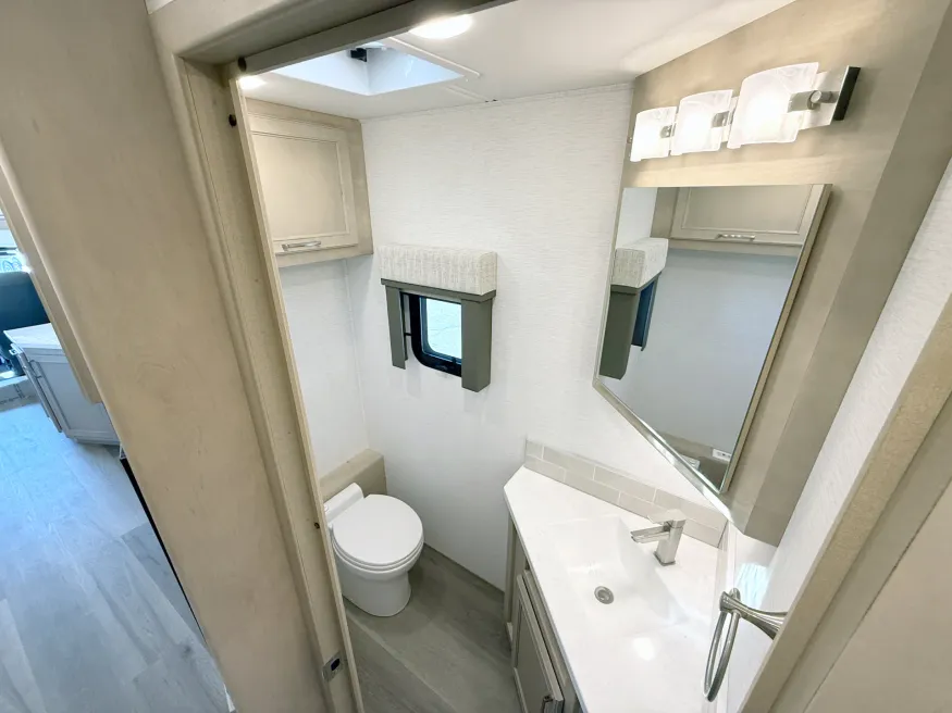 2026 Renegade Verona 40VRB | Photo 13 of 31