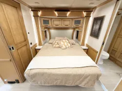 2023 Newmar Dutch Star 3736 | Thumbnail Photo 16 of 30