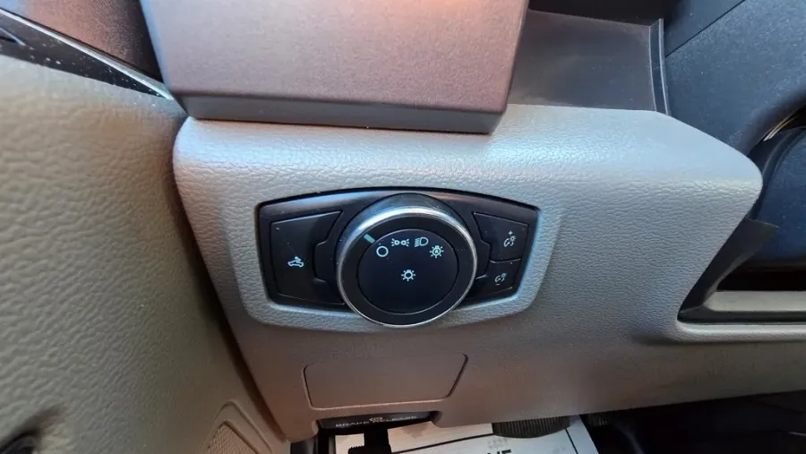 2022 Ford F-350 | Photo 11 of 24