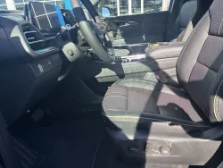 2026 Chevrolet Traverse AWD High Country | Thumbnail Photo 17 of 26