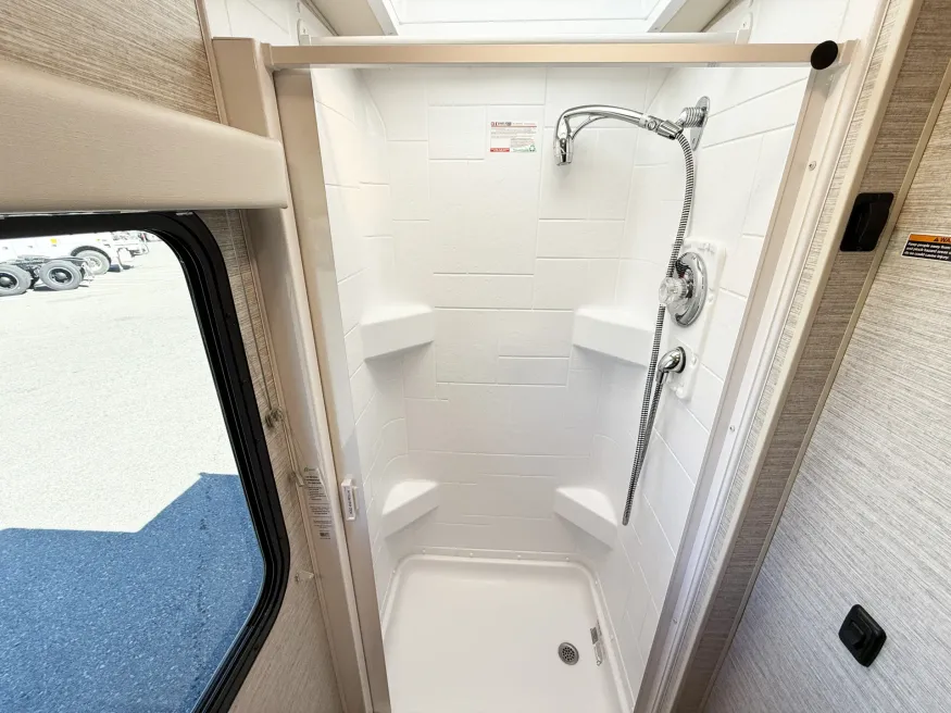 2021 Winnebago Navion 24D | Photo 15 of 24