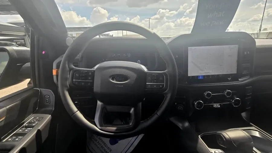 2025 Ford F-150 | Photo 5 of 30