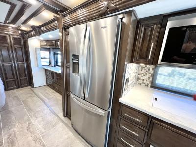 2022 Newmar Supreme Aire 4061 | Thumbnail Photo 12 of 34