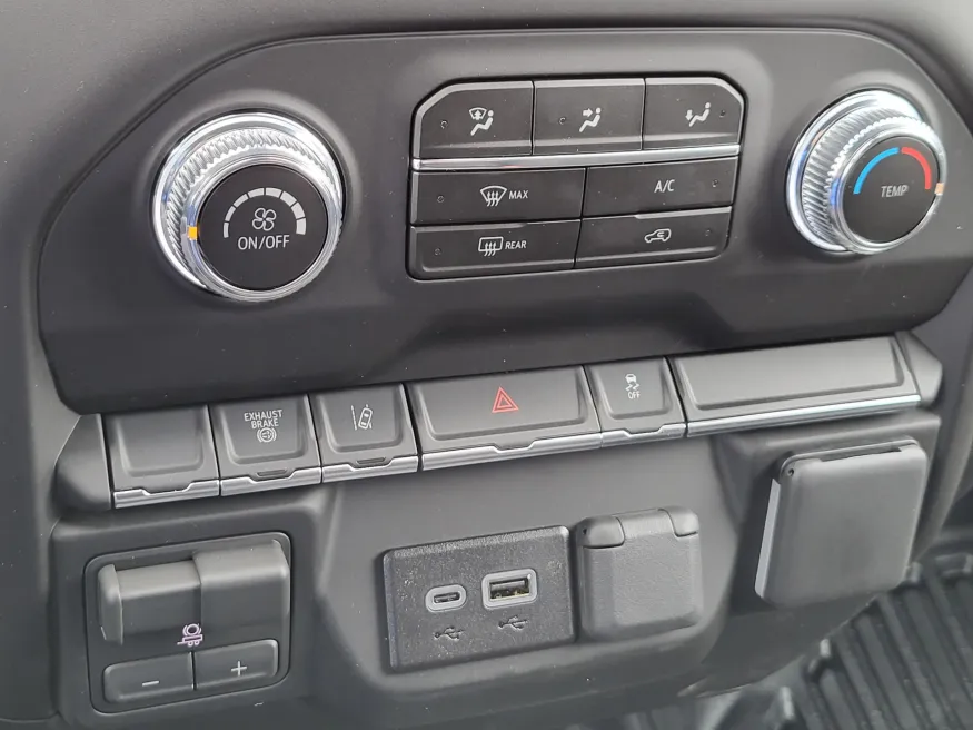 2026 GMC Sierra 3500HD CC Pro | Photo 15 of 21