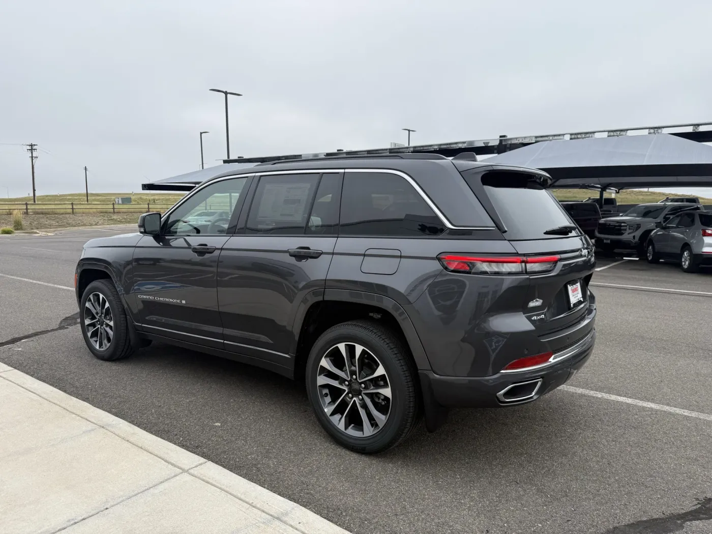 2025 Jeep Grand Cherokee Overland | Photo 5 of 19