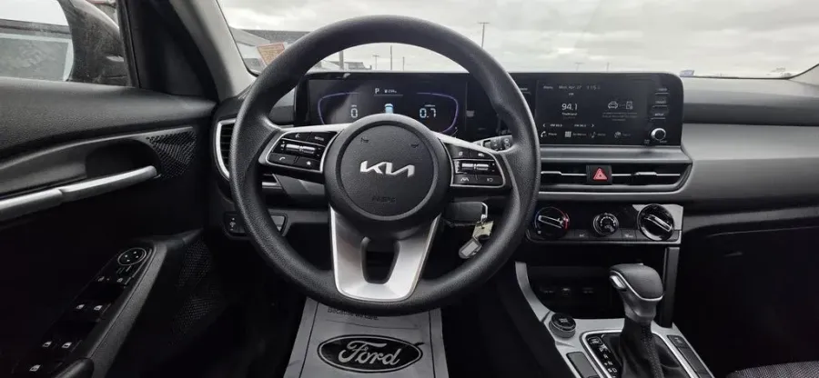 2026 Kia Seltos | Photo 13 of 27