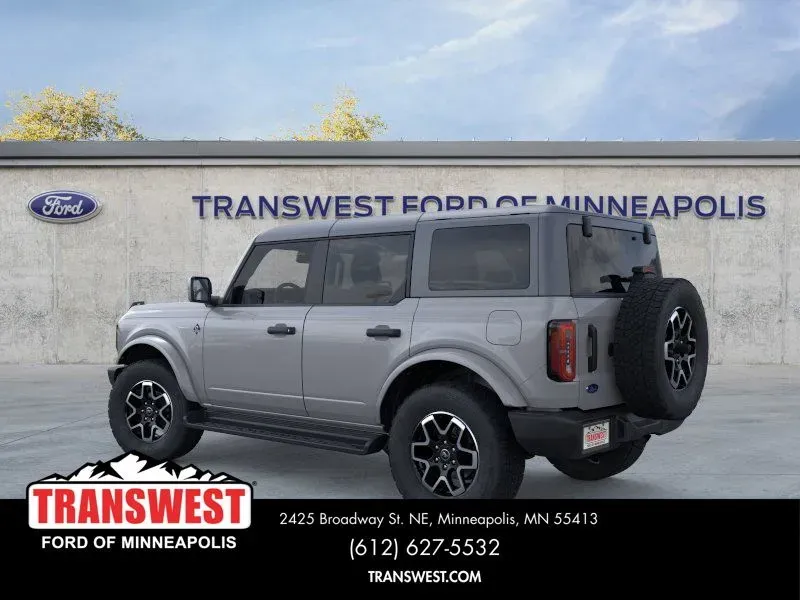 2026 Ford Bronco Outer Banks | Photo 3 of 25