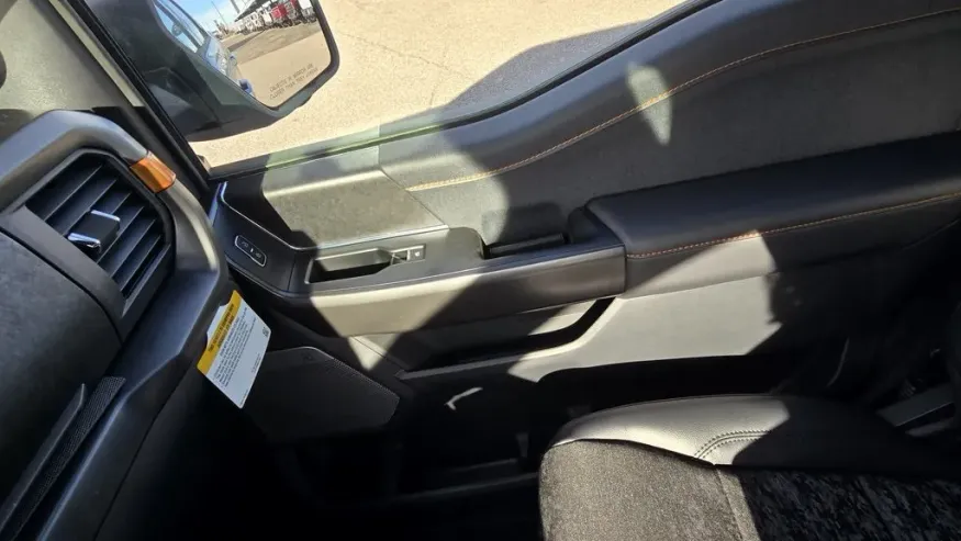 2025 Ford F-150 | Photo 29 of 32