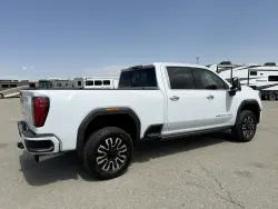 2026 GMC 2500 Denali Ultimate | Thumbnail Photo 16 of 23