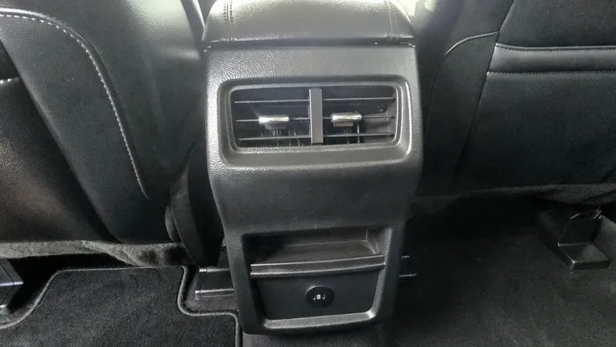 2023 Ford Edge | Photo 27 of 28