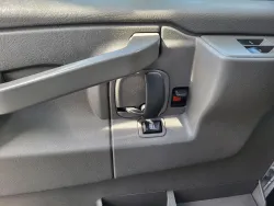 2018 GMC Savana Commercial Cutaway CUTWAY | Thumbnail Photo 17 of 20