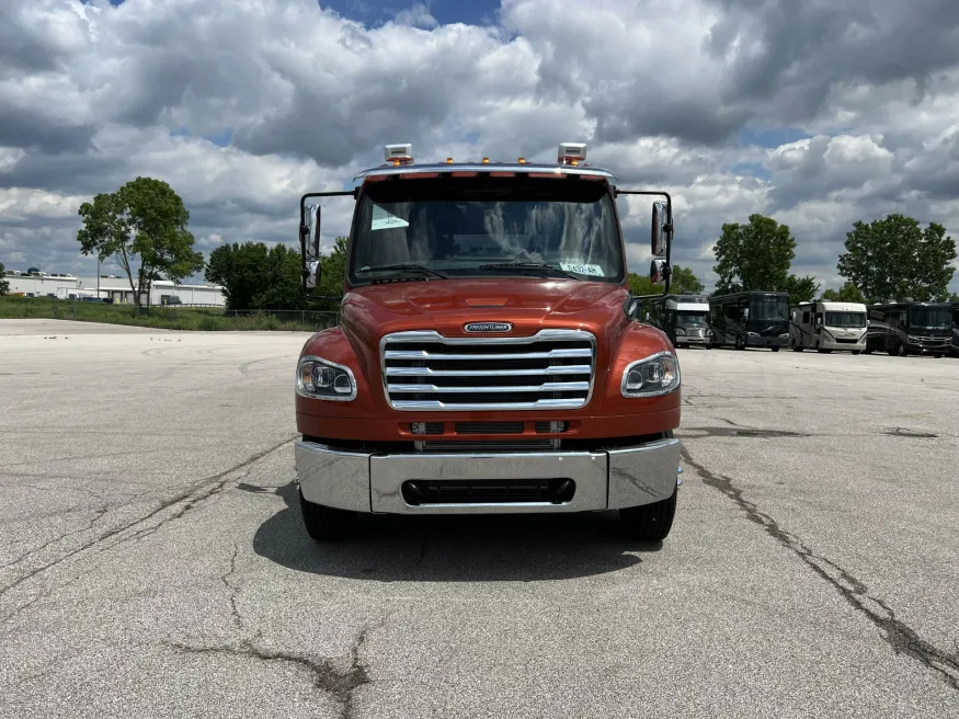 2024 Freightliner M2 106 Bolt | Photo 8 of 34
