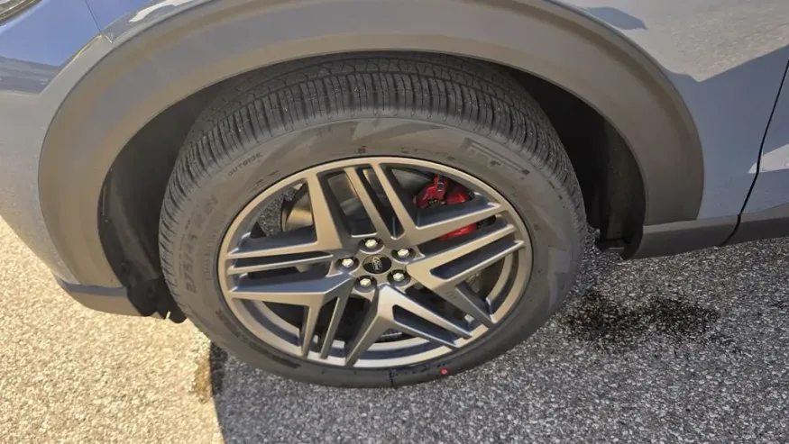 2026 Ford Explorer | Photo 10 of 36