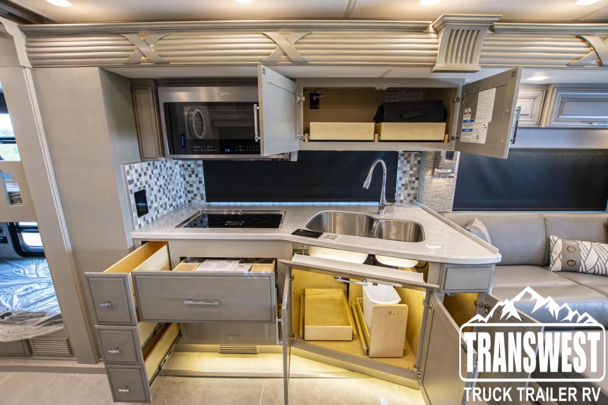 2023 Newmar Supreme Aire 4509 | Photo 18 of 45