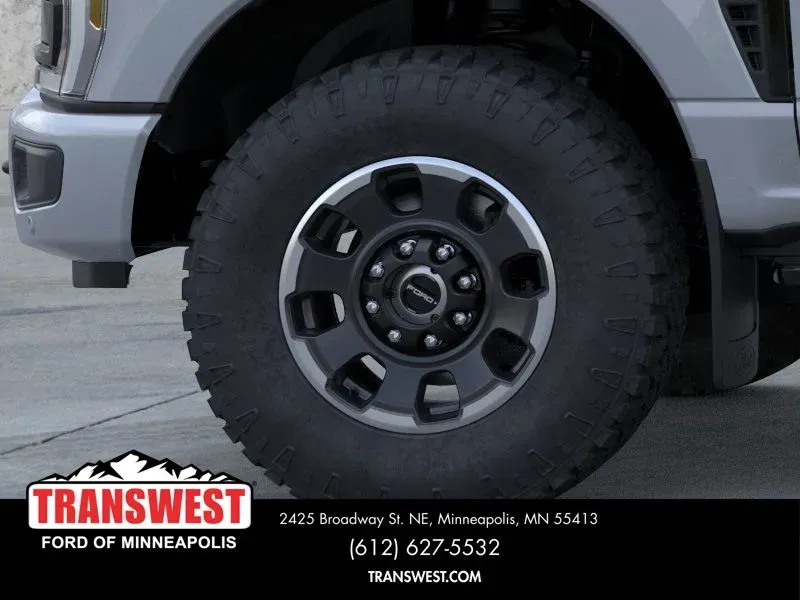 2026 Ford Super Duty F-250 Platinum | Photo 18 of 22