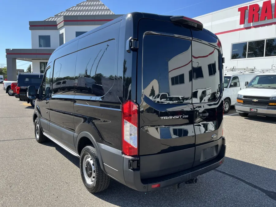 2020 Ford Transit | Photo 3 of 19