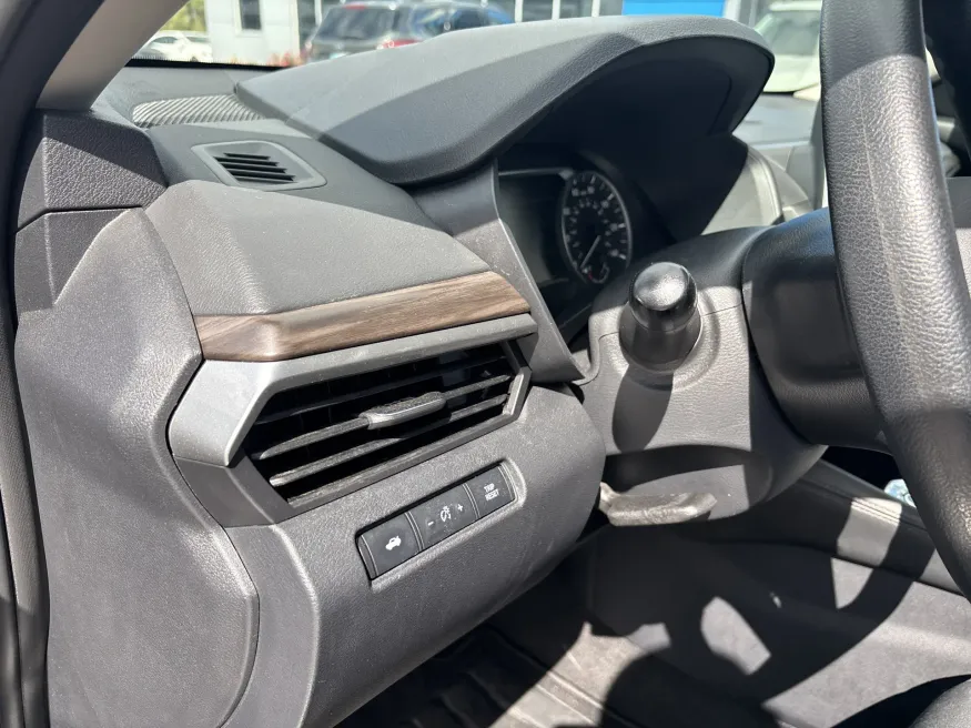 2023 Nissan Altima 2.5 SV | Photo 12 of 19