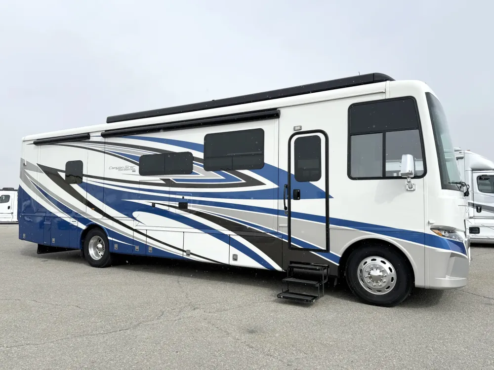 2022 Newmar Canyon Star 3722