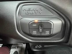 2025 RAM 3500 Big Horn | Thumbnail Photo 16 of 20