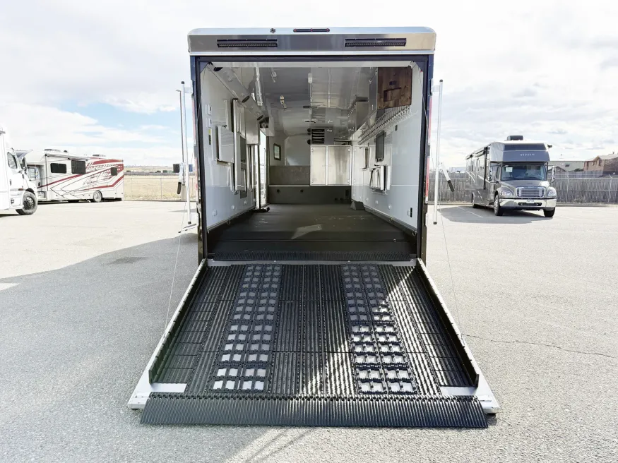 2026 Logan Coach Horse Power Burandt Edition | Photo 6 of 21