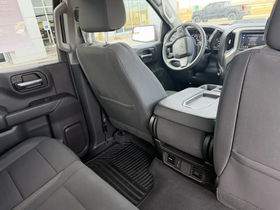 2024 Chevrolet Silverado 1500 Custom Trail Boss | Photo 11 of 21