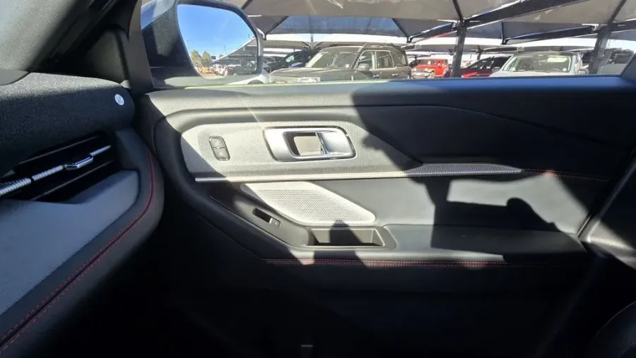 2026 Ford Explorer | Photo 30 of 34