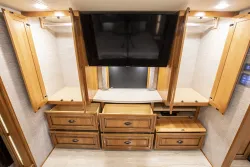 2020 Newmar Dutch Star 4369 | Thumbnail Photo 30 of 55