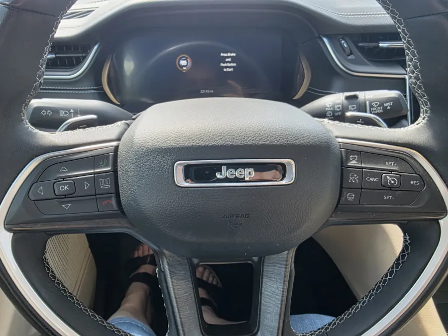2023 Jeep Grand Cherokee L Limited | Photo 23 of 29
