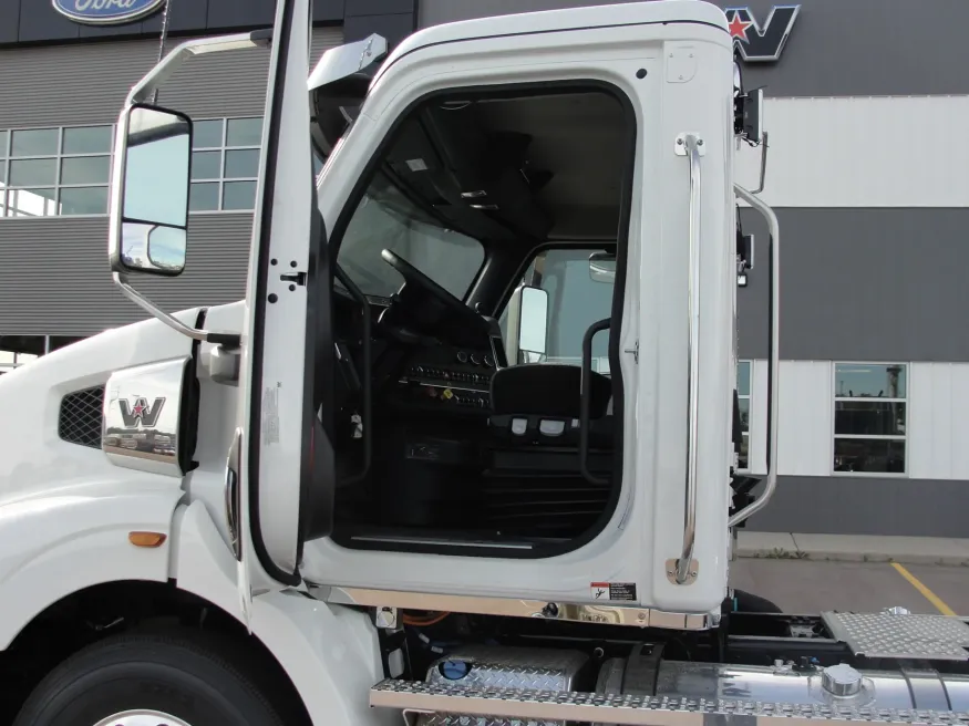 2026 Western Star 47X | Photo 6 of 13