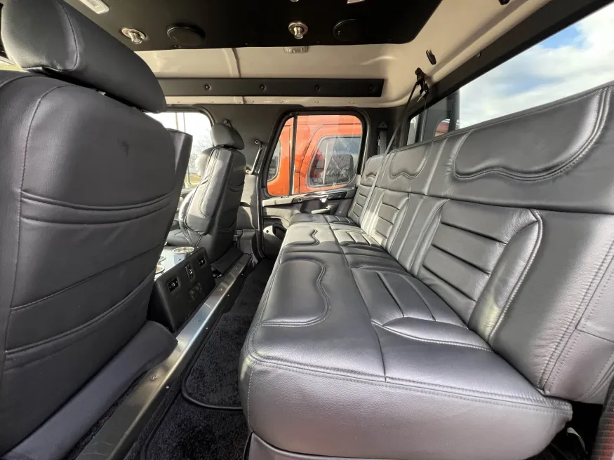 2024 Freightliner M2 106 Bolt | Photo 14 of 20