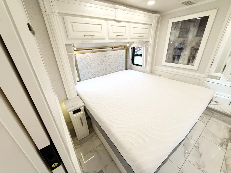 2023 Entegra Coach Cornerstone 45R | Photo 16 of 33