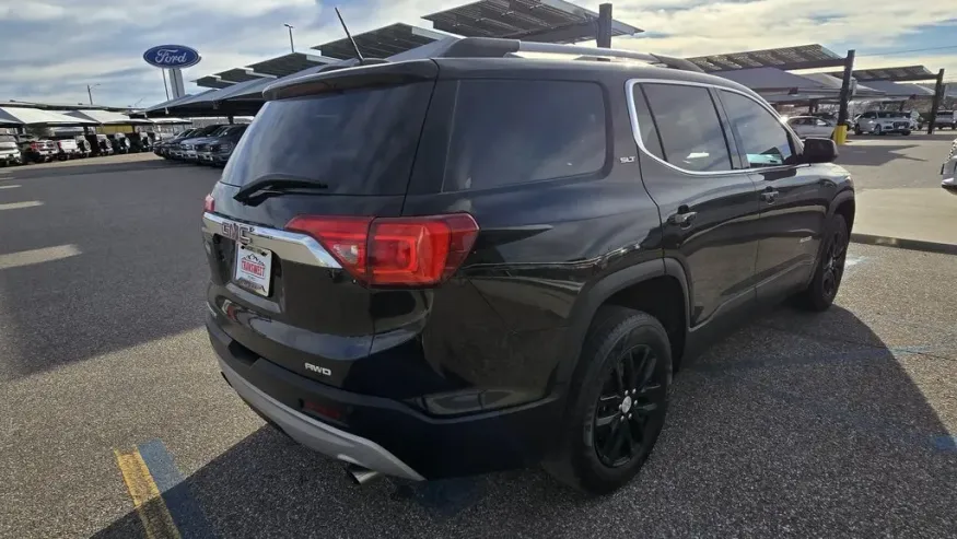 2019 GMC Acadia | Photo 5 of 31