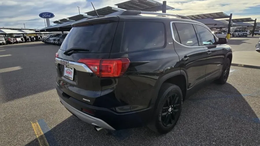 2019 GMC Acadia | Photo 5 of 31