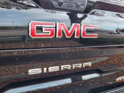 2026 GMC Sierra 1500 AT4 | Thumbnail Photo 13 of 31