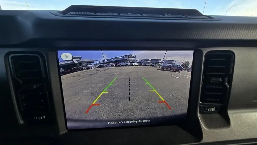 2025 Ford Bronco | Photo 18 of 25