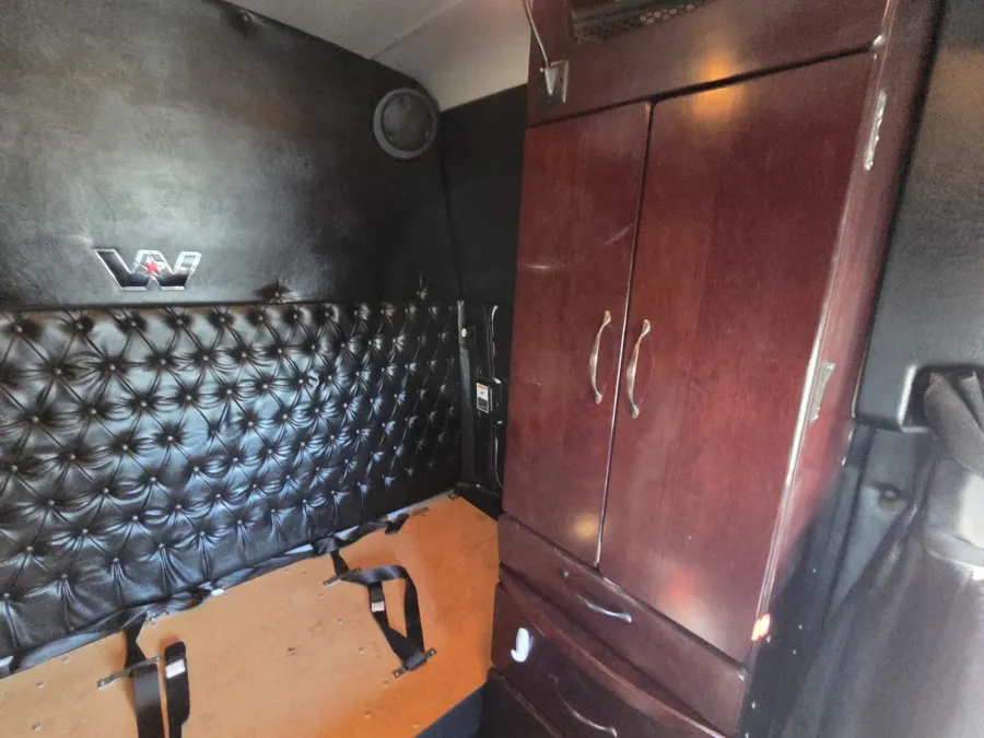 2021 Western Star 4900SA | Photo 14 of 19