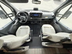 2027 Newmar Freedom Aire 2512 | Thumbnail Photo 7 of 25