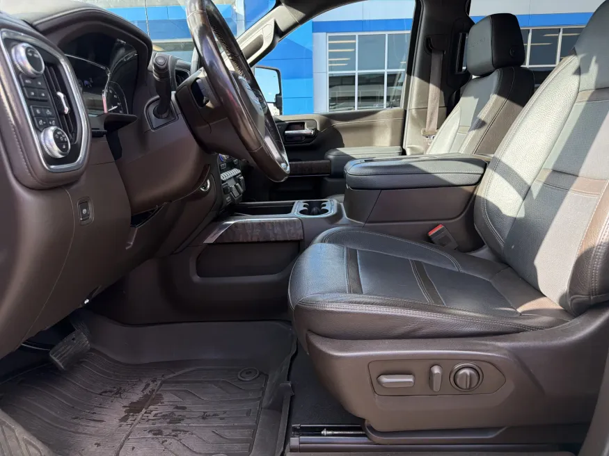 2022 GMC Sierra 2500HD Denali | Photo 14 of 20