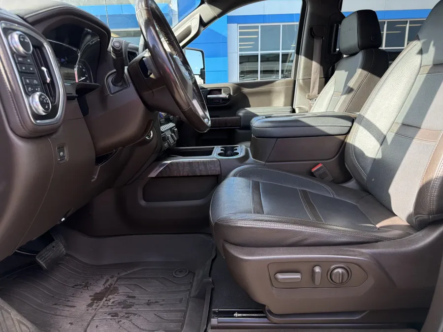 2022 GMC Sierra 2500HD Denali | Photo 14 of 20