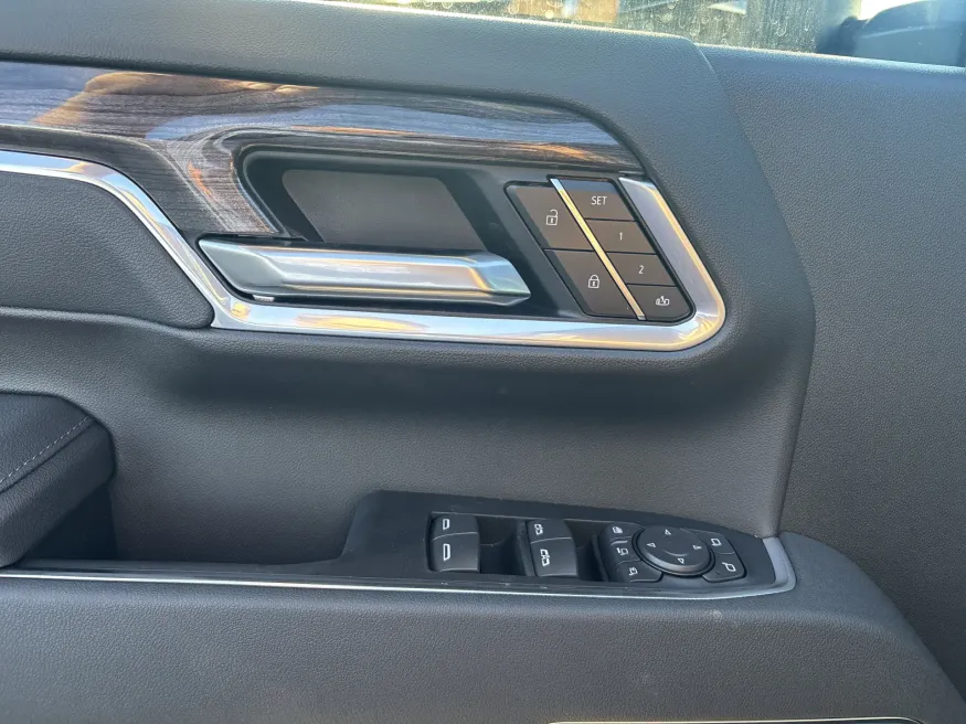 2026 Chevrolet Silverado 2500HD LTZ | Photo 11 of 19