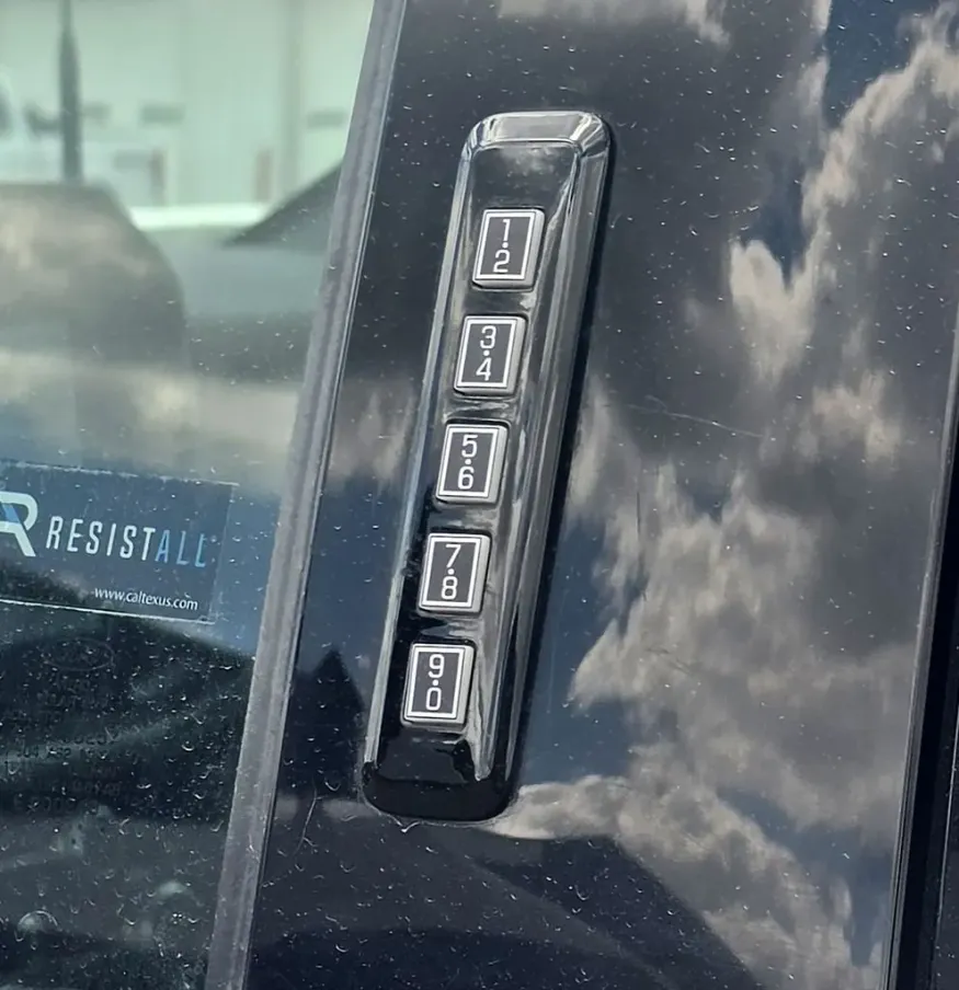 2023 Ford F-150 | Photo 12 of 30