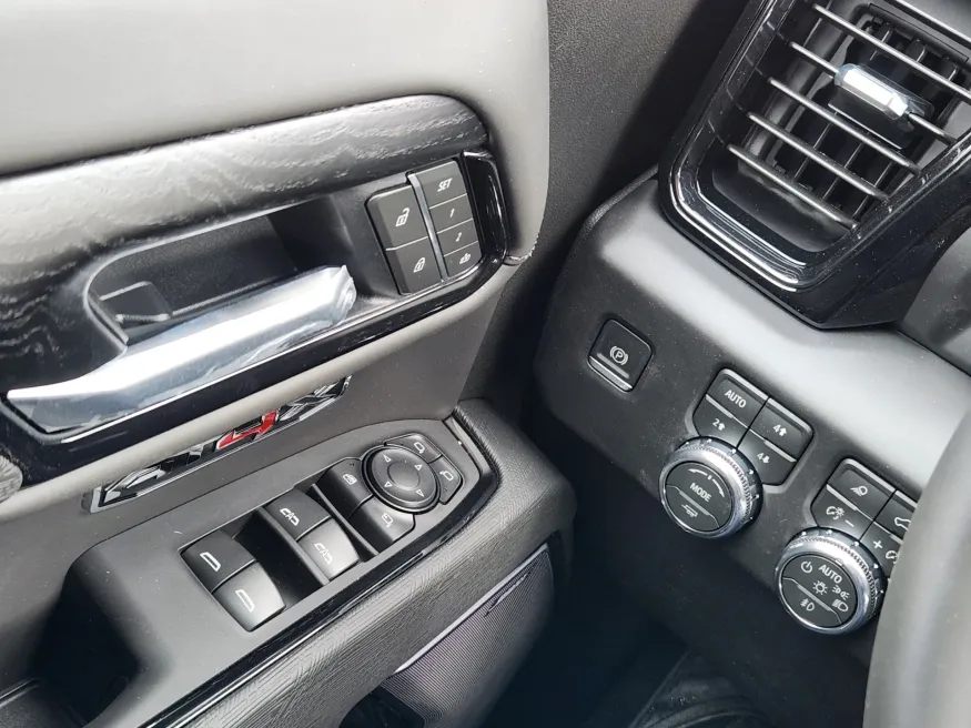 2026 GMC Sierra 1500 AT4X | Photo 16 of 23