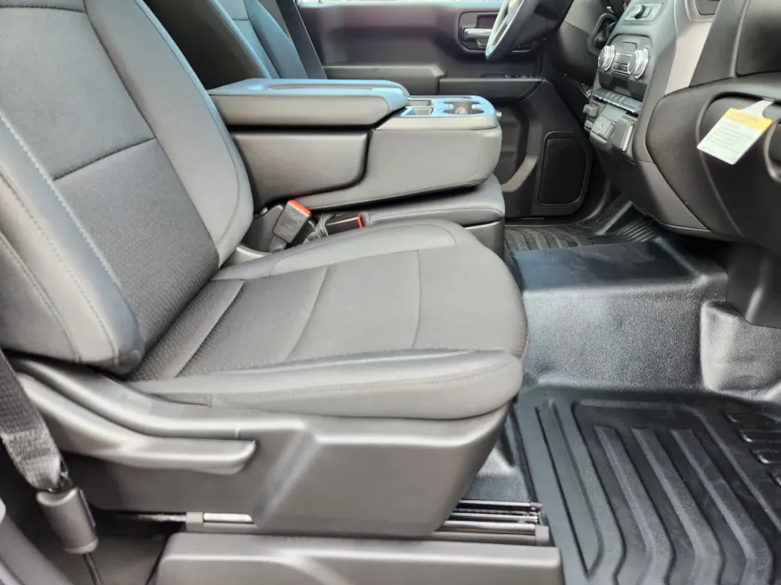 2026 GMC Sierra 2500HD Pro | Photo 17 of 30