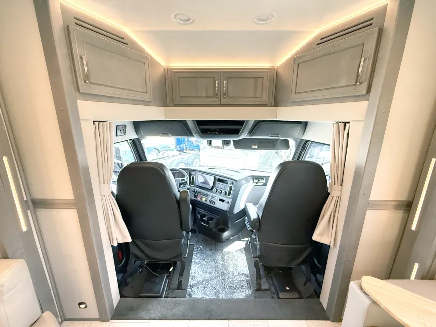 2026 Renegade Explorer 40EBH | Photo 6 of 31