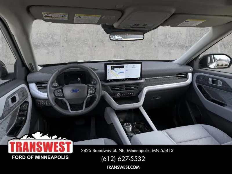 2026 Ford Explorer Platinum | Photo 8 of 23